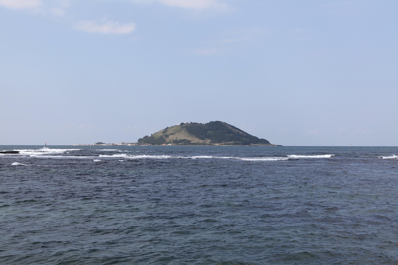 Best Beaches in Jeju Island: What to Expect and How to Choose (2026)