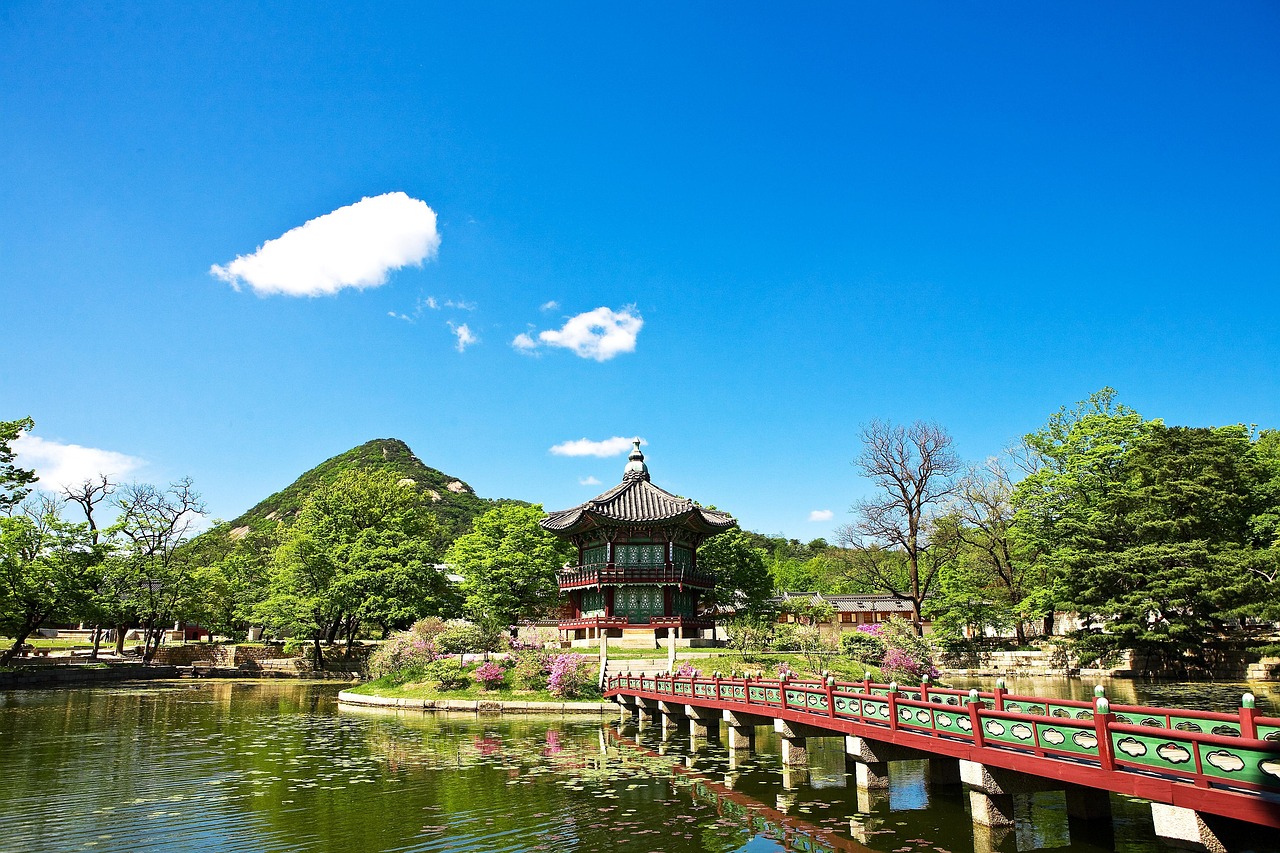 Walking Safely in Korean Cities