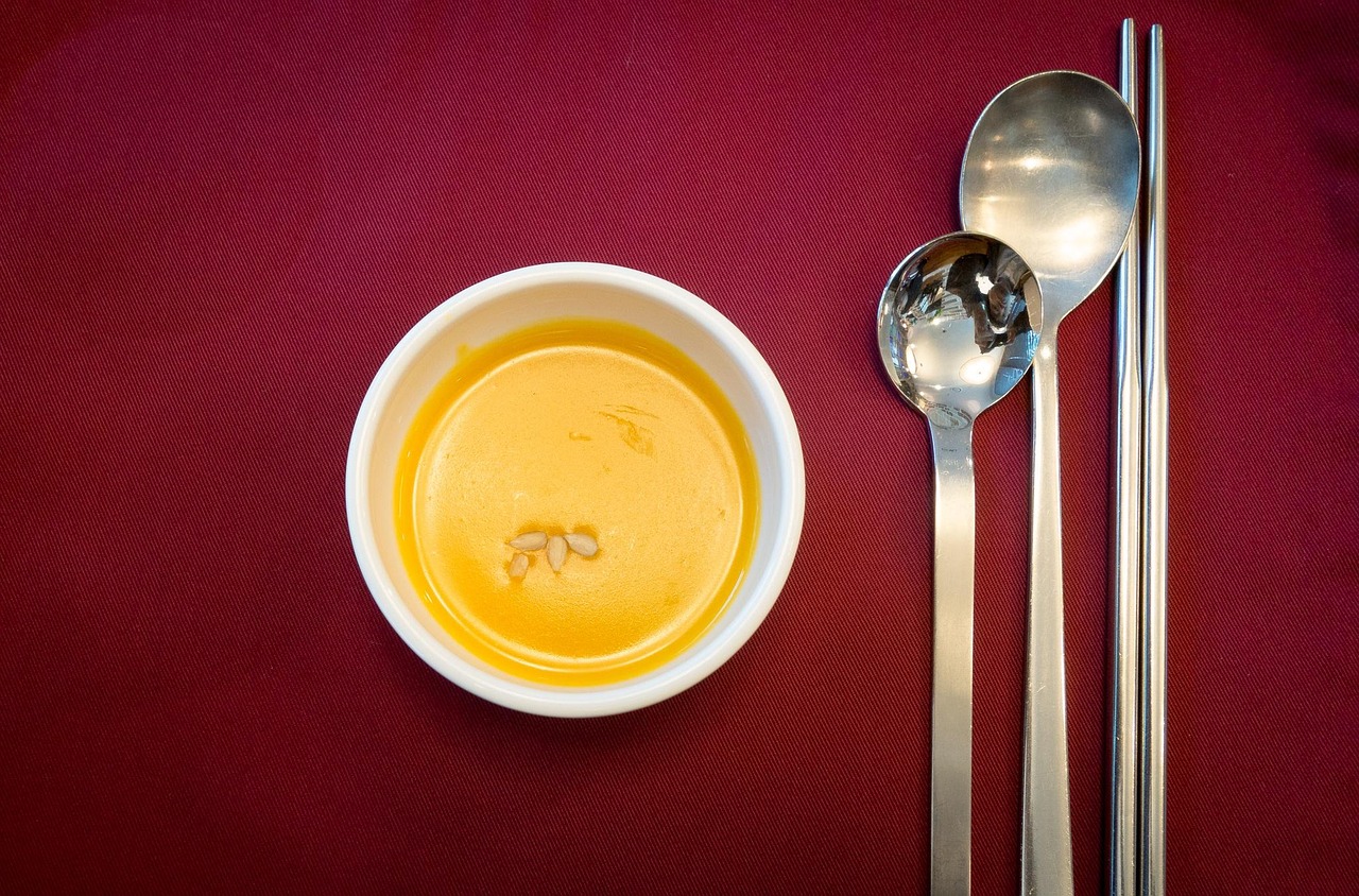 What Koreans Eat in Autumn: Jeoneo, Daeha and the Best Eating Season of the Year (2026)